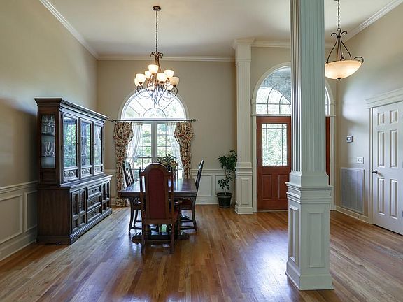 5th image of 1715 Satinwood Dr