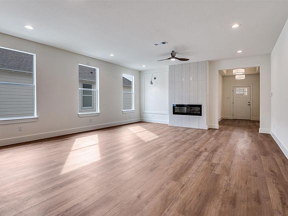 4th image of 3608 Latimer St