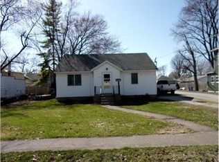 313 S 2nd St, Watseka, IL