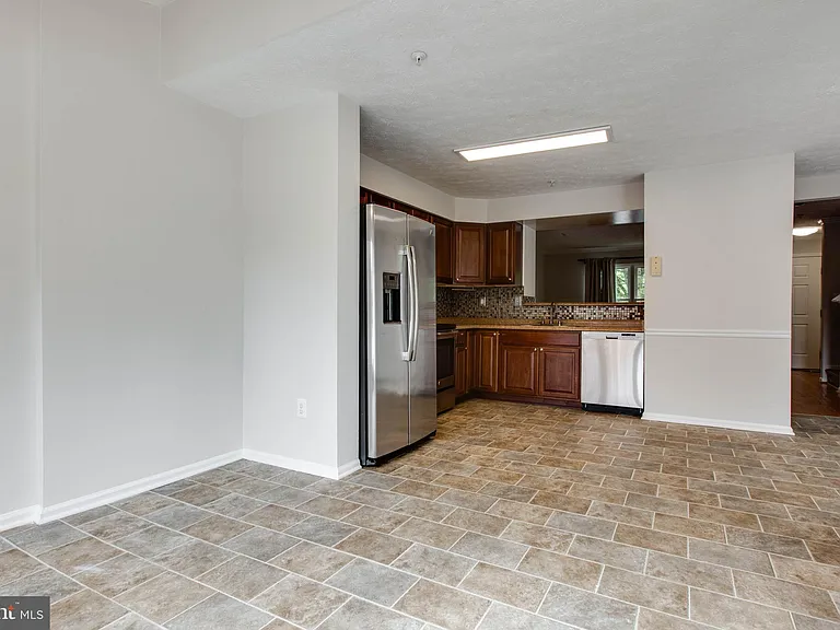 8125 Gray Stone Ln — Photo 19