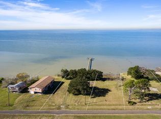 420 Channelview Dr, Anahuac, TX 77514