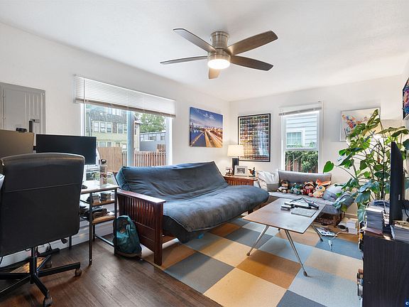 5th image of 719 SW 4th St Unit 100