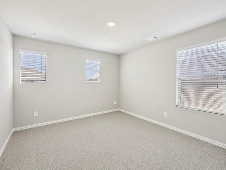 Copperwood Dr — Photo 8