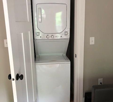 Washer/dryer within the unit
