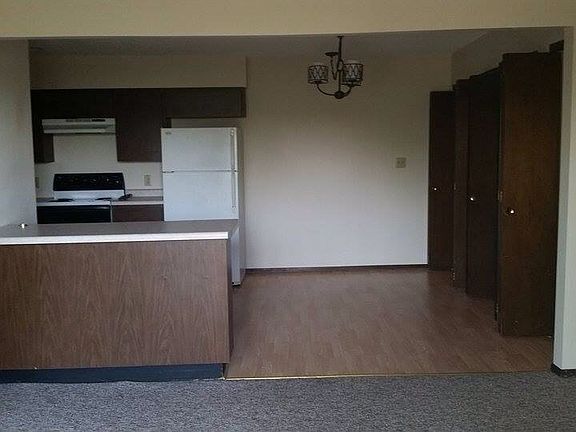 3rd image of 520 Bellarmine Dr E APT 7