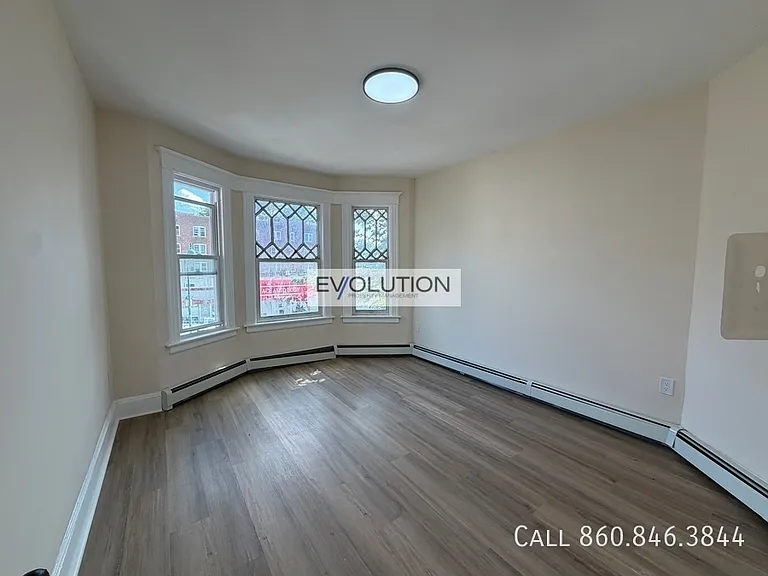 906 Park St #2W — Photo 6