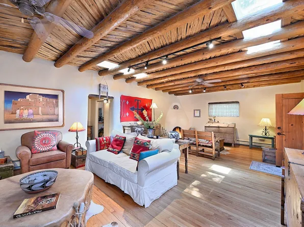 191 Tesuque Village Rd #A, Santa Fe, NM 87506