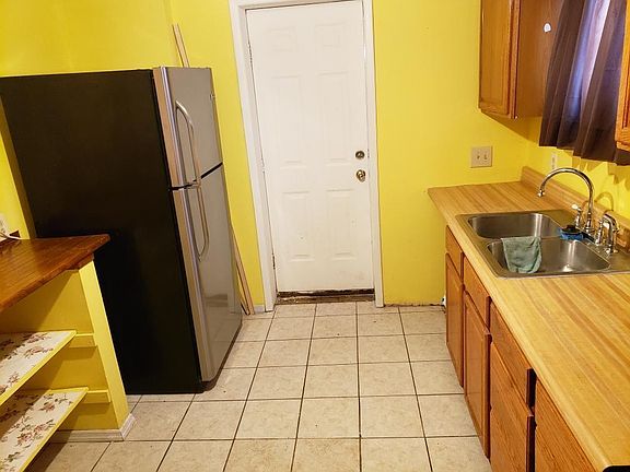 3rd image of 503 32nd St #A