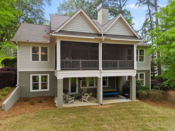 4th image of 1030 Carolyns Pl