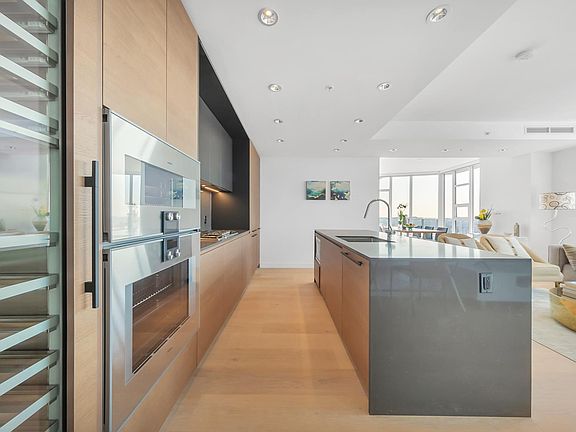 5th image of 1289 Hornby St #D81