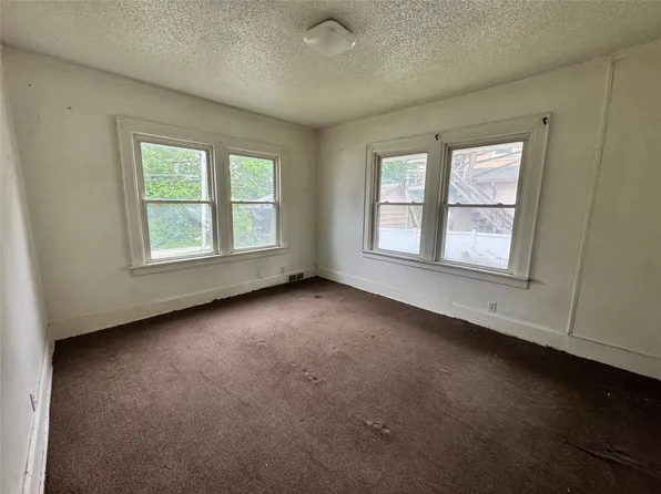 3301 7th St, Des Moines, IA 50313
