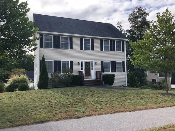 64 Hawthorne Cir, Somersworth, NH 03878