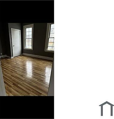 4th image of 224 W 15th St