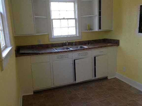 2nd image of 207 Karen Way