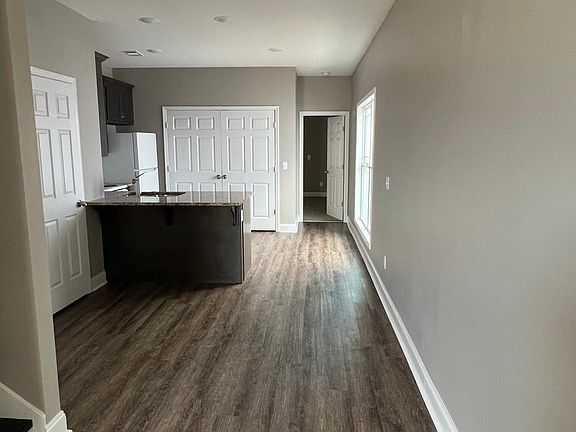 2nd image of 100 Arbor Cove Dr