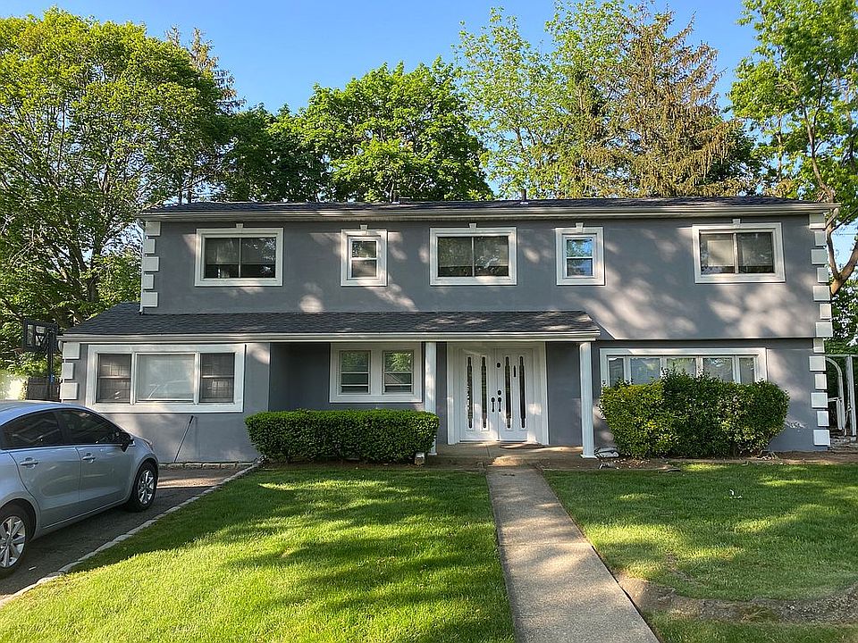 1st image of 39 Greentree Cir