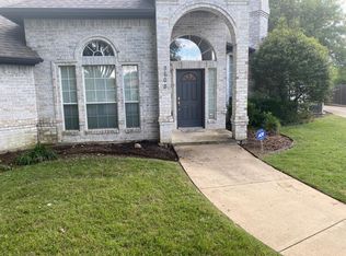 5608 Ledgestone Dr, Fort Worth, TX 76132