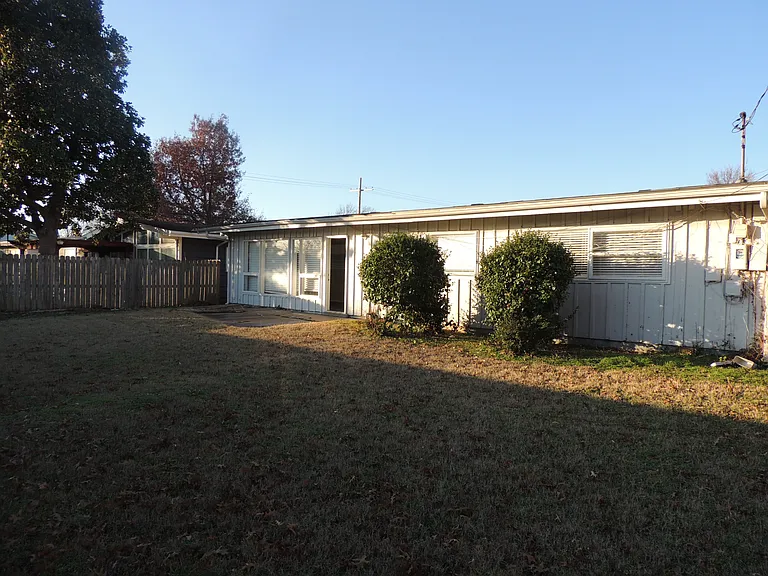 6552 E 27th Pl — Photo 4