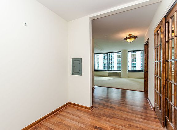 5th image of 155 N Harbor Dr APT 2106