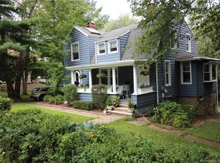 35 Cannon St, Hamden, CT 06518