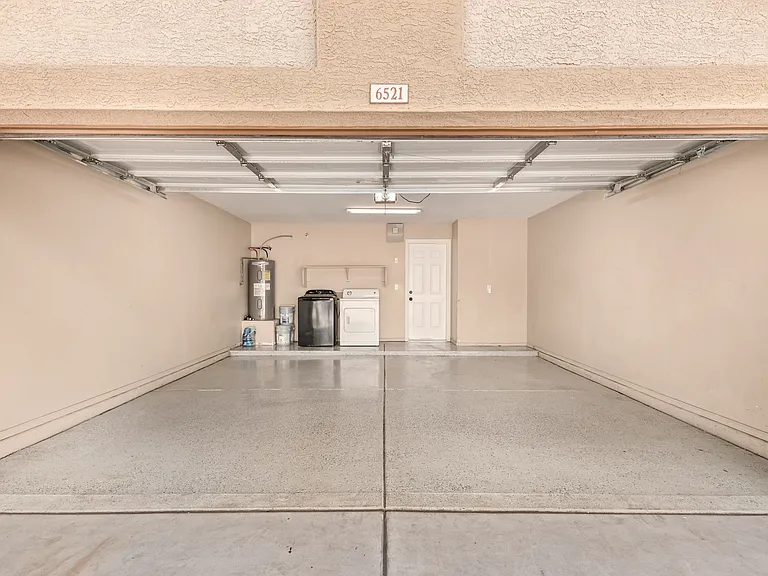 6521 W Pomo St — Photo 18