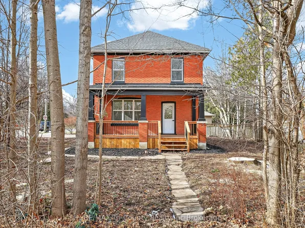 394 Wellington St, Ingersoll, ON N5C 1T6