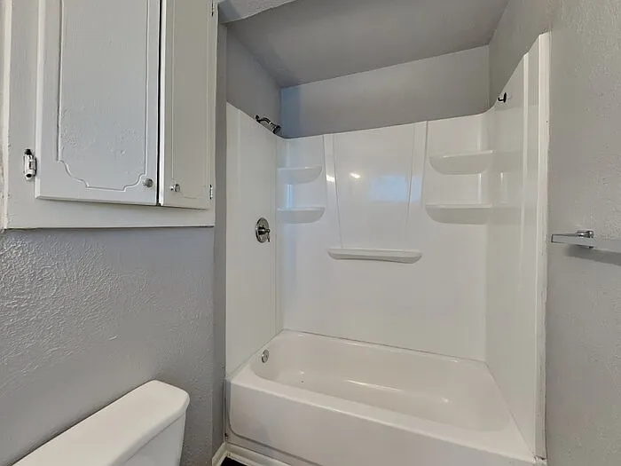 2126 Ridgeway St — Photo 10