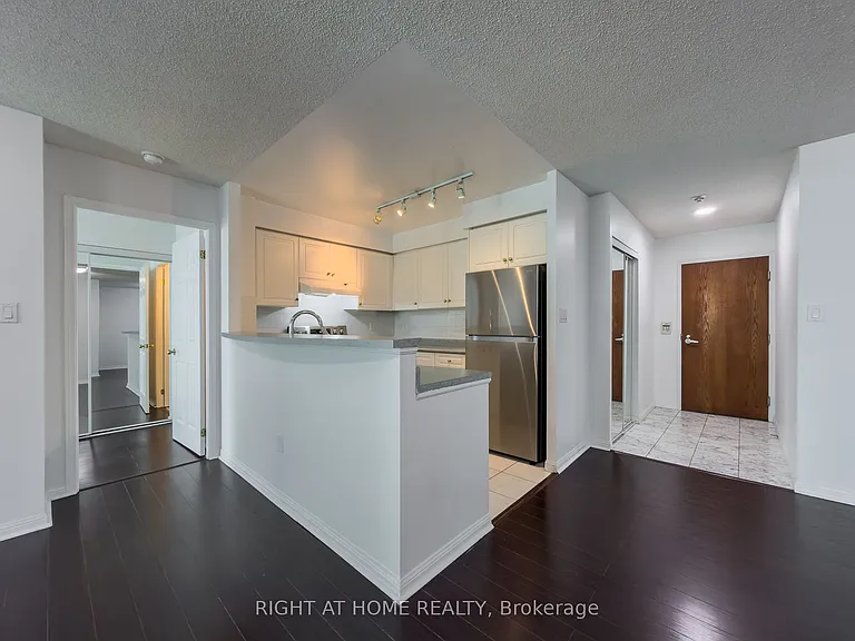 23 Lorraine Dr #1101 — Photo 11