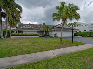 7171 Valencia Dr, Boca Raton, FL 33433