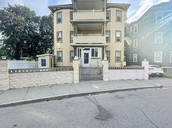 12 Hiawatha Rd, Mattapan, MA 02126