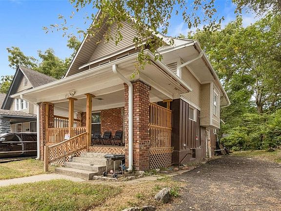 2nd image of 608 Indiana Ave