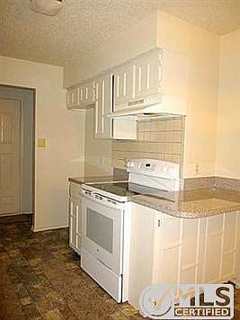 5th image of 4114 Coronet Ln