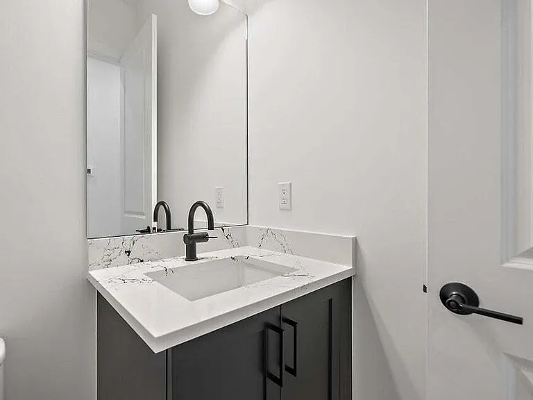 13613 Le Christine Dr — Photo 32