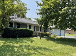 10333 W York House Rd, Beach Park, IL 60087
