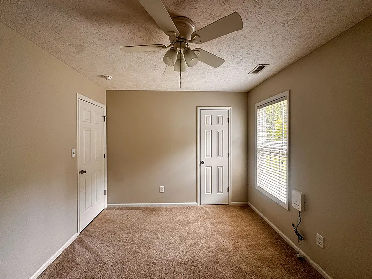 214 Somerset Dr — Photo 20