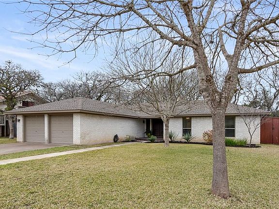 3rd image of 1200 Bluff Dr