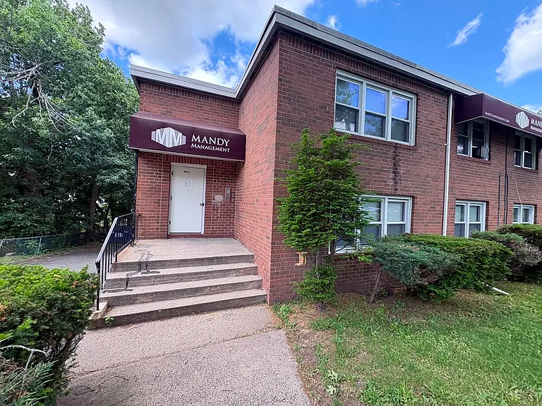240 Sheffield Ave #B1B — Photo 10