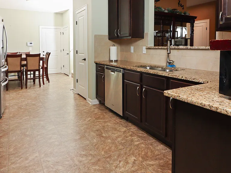 4010 Lake Manor Way — Photo 30