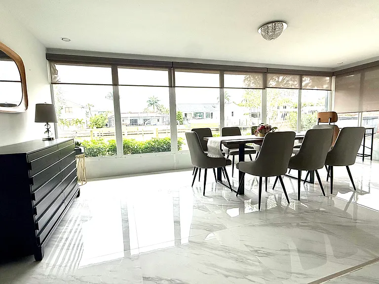 455 Bayside Ave — Photo 15