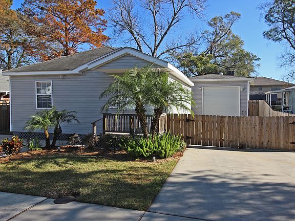 2nd image of 515 Giuffrias Ave