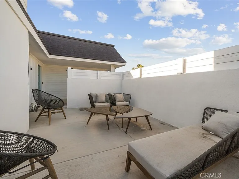 2402 Orchid Hill Pl — Photo 28