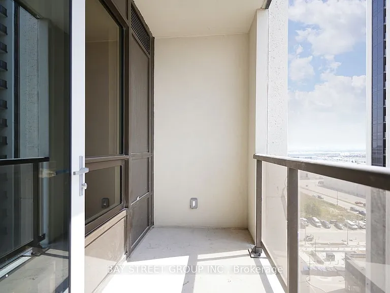 9085 Jane St #1107 — Photo 13