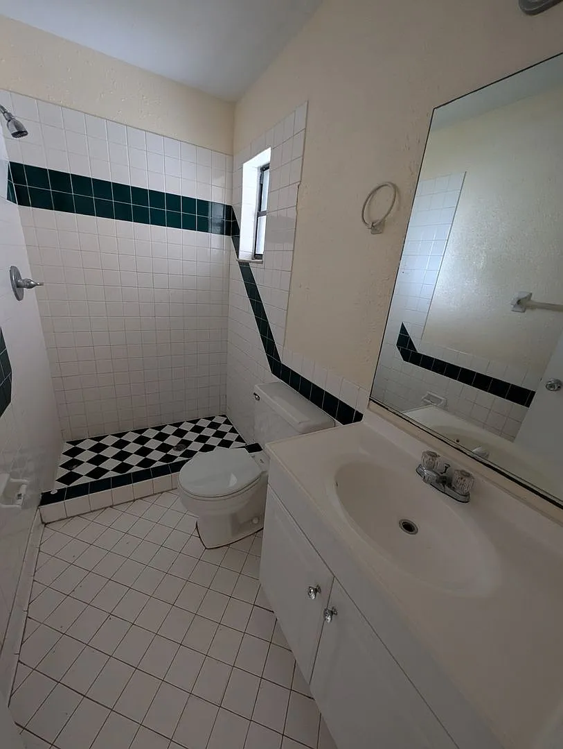 1382 Birkdale Dr — Photo 4