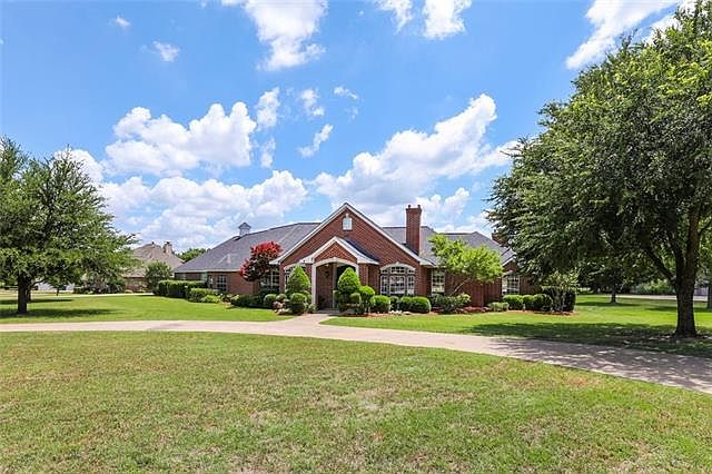 1st image of 416 High Meadow Ln