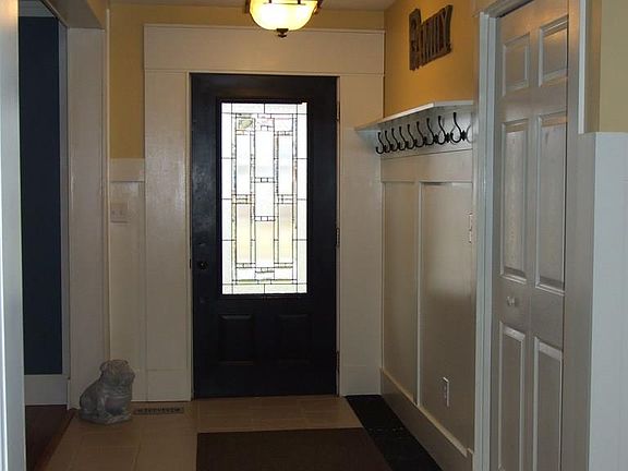 4th image of 725 N Angela Dr