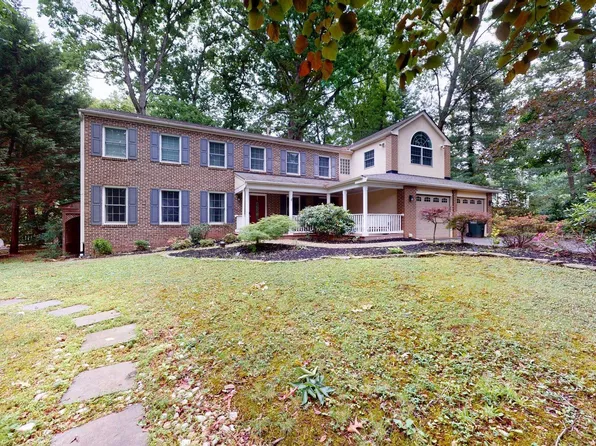 5803 Hall St, Burke, VA 22015