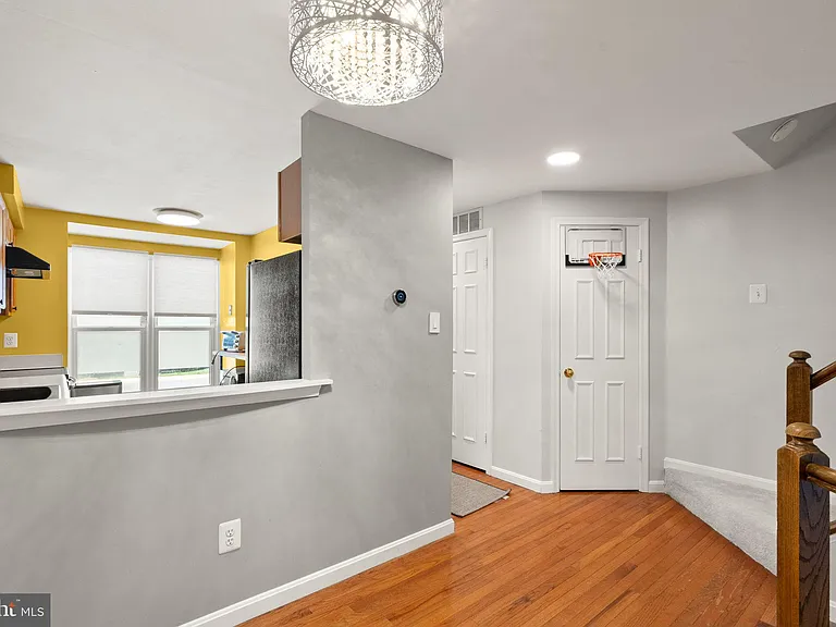11243 Silentwood Ln — Photo 8