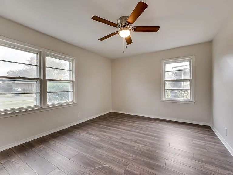 2932 Marjorie Ave — Photo 2