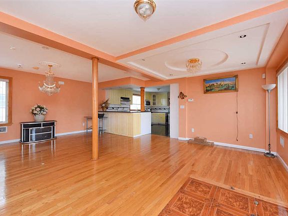 2nd image of 25902 E Williston Ave