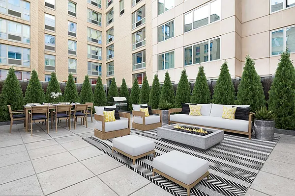 Sold by Compass | media 25